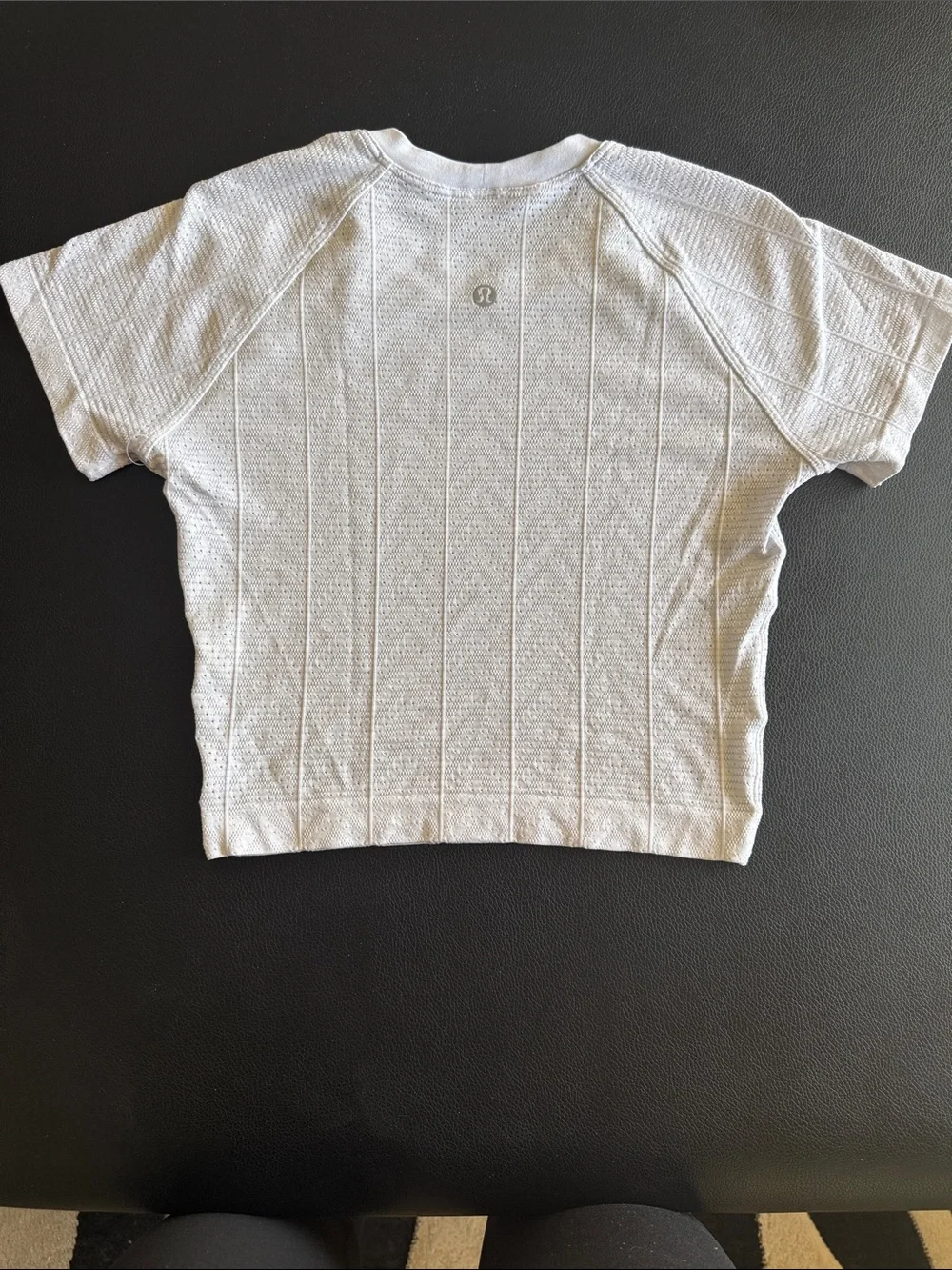 lululemon athletica women’s cropped Short Sleeve Ribbed Tee - White